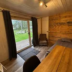 Maennikumereaeaere With Sea View And Private *