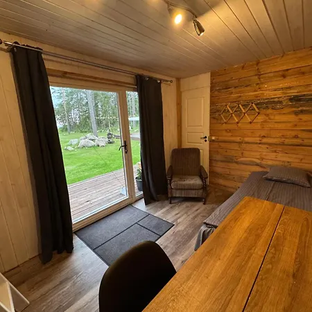 Maennikumereaeaere With Sea View And Private *