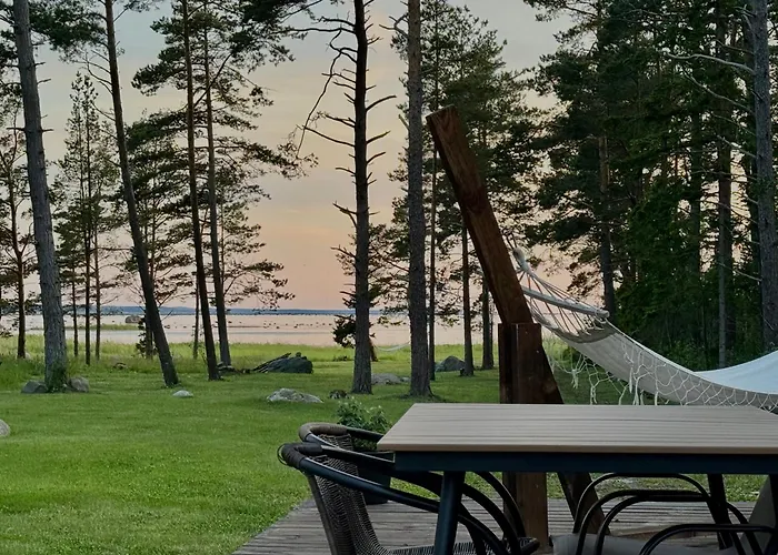 Maennikumereaeaere With Sea View And Private Apartman *